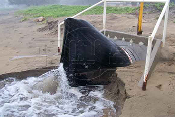 國外<a href=http://www.szjshj.cn/ target=_blank class=infotextkey><a href=http://www.szjshj.cn target=_blank class=infotextkey>鴨嘴閥</a></a>安裝現(xiàn)場圖